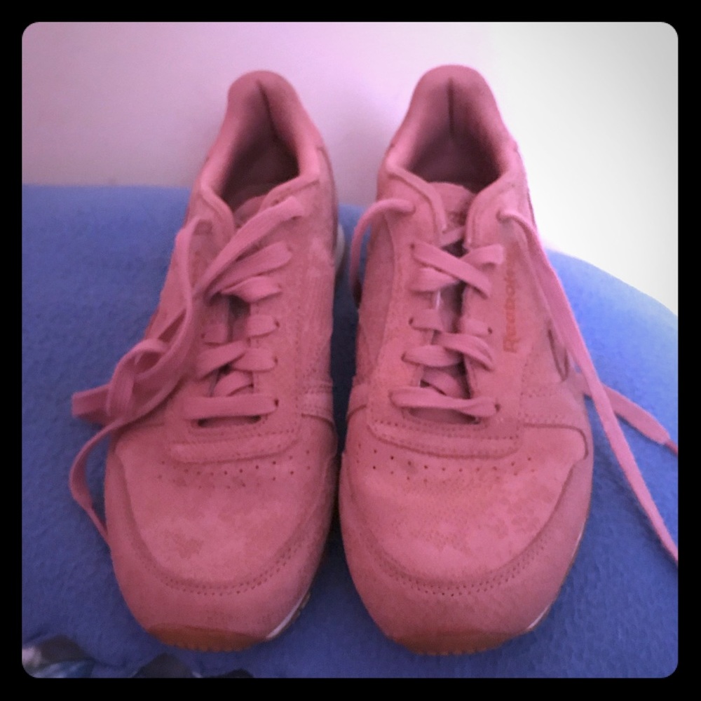 Retro Pink Suede Reebok Tennis Shoes